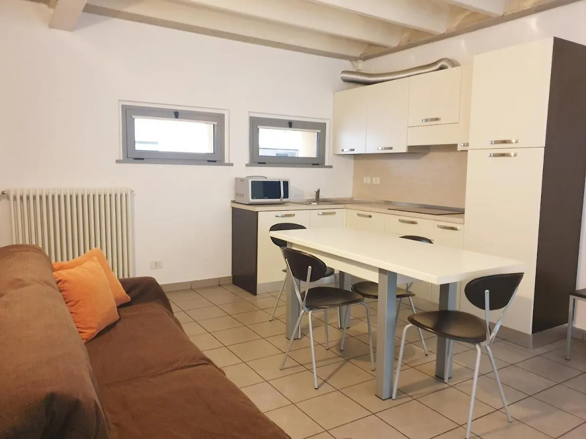 公寓 Apparthotel Casa Ideale 莱科
