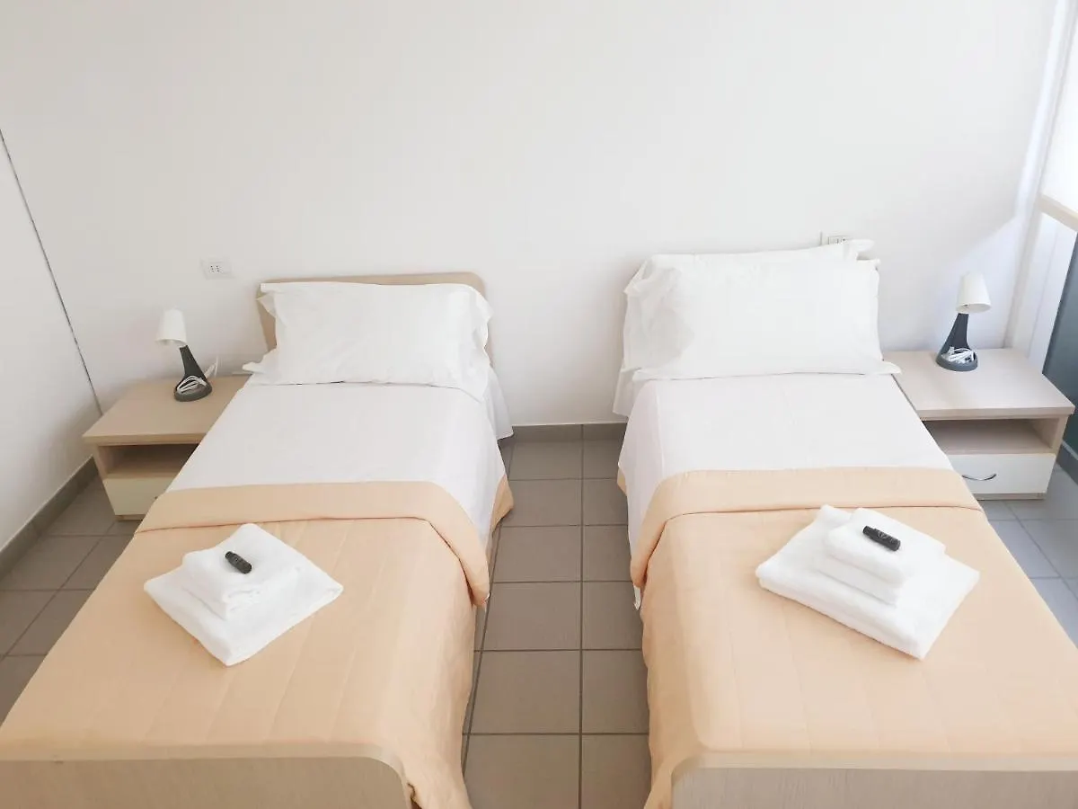 公寓 Apparthotel Casa Ideale 莱科