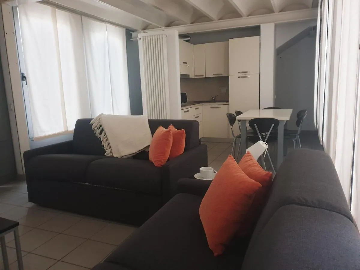 公寓 Apparthotel Casa Ideale 莱科