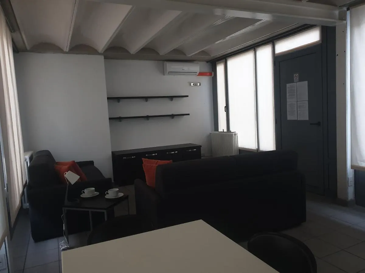 Apparthotel Casa Ideale 莱科 0*,  意大利